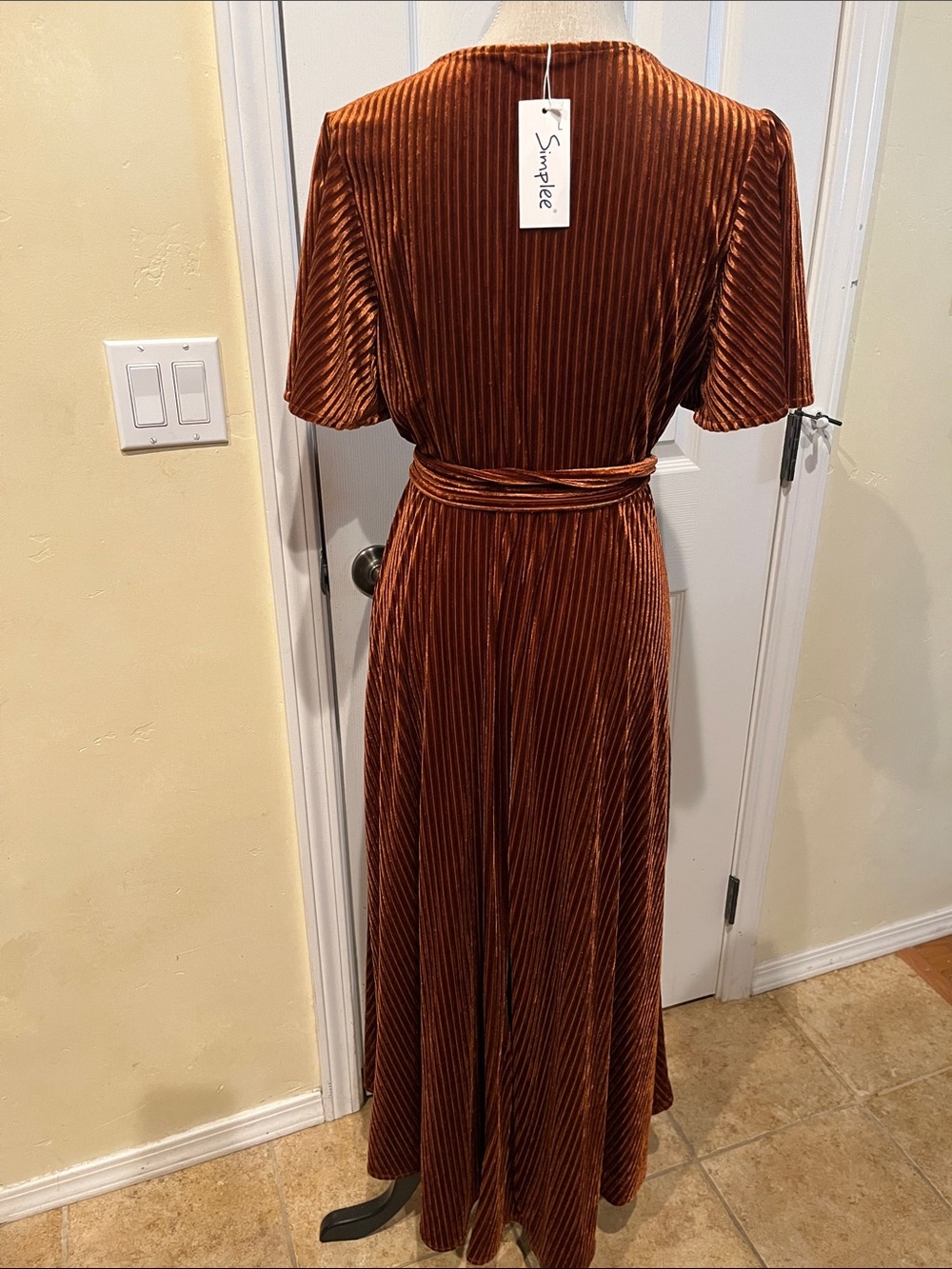 Simplee Women's Copper Velvet Wrap Dress - Picture 5 of 6